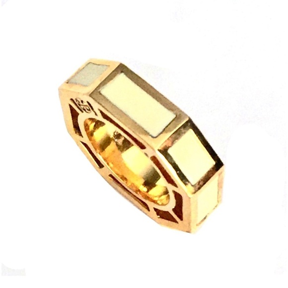 TORY BURCH • Rylan Enamel Logo Ring - Picture 2 of 9